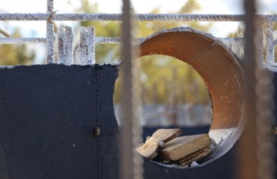 Строительство ледового дворца продолжается в Елизове на Камчатке 0