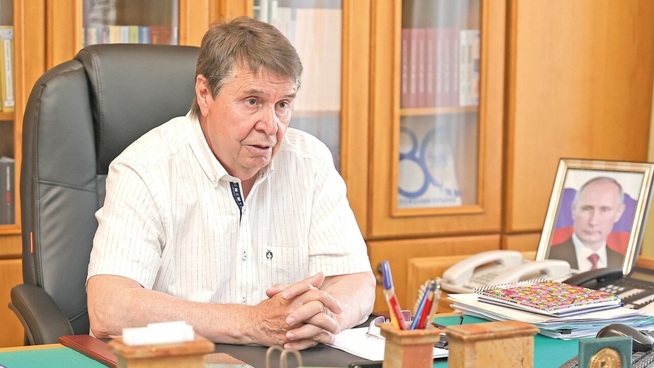 Первый заместитель председателя Госсовета Крыма...