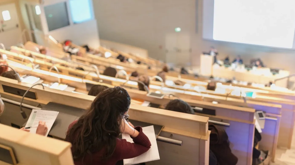 Брянская студентка выиграла грант Марии Лапук на бесплатное обучение в любом вузе России