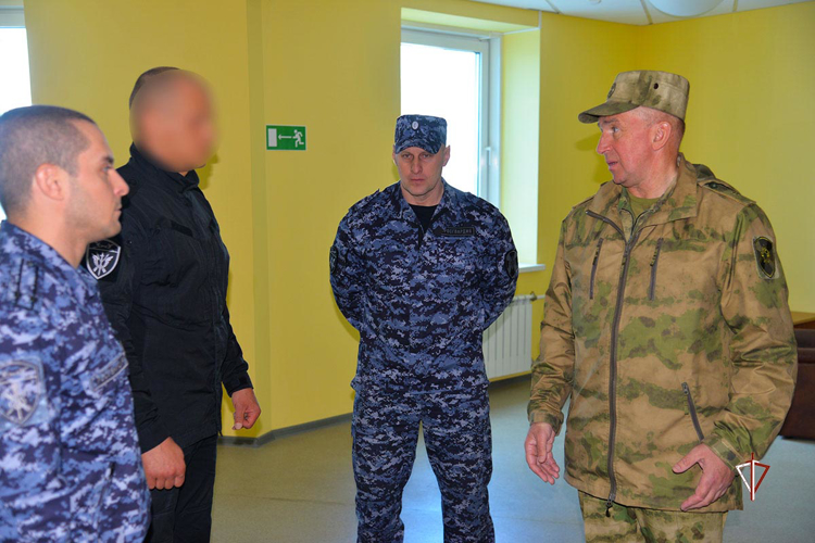 Заместитель командующего Уральским округом проинспектировал подразделения Росгвардии на Ямале