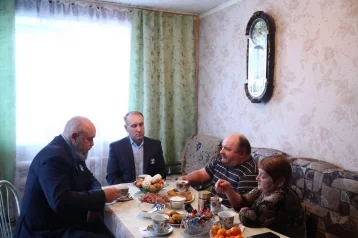 Фото: Губернатор Сергей Цивилёв встретился с родителями мобилизованного кузбассовца 1