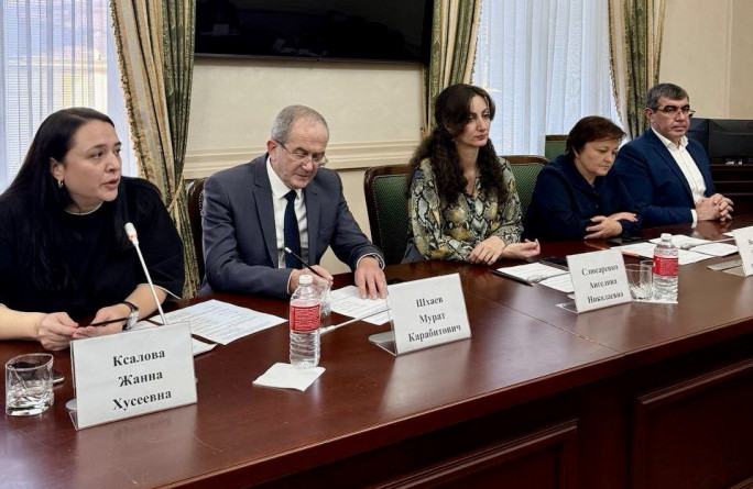 В Карачаево-Черкесии обсудили проблемы зарплатных долгов и неформальной занятости