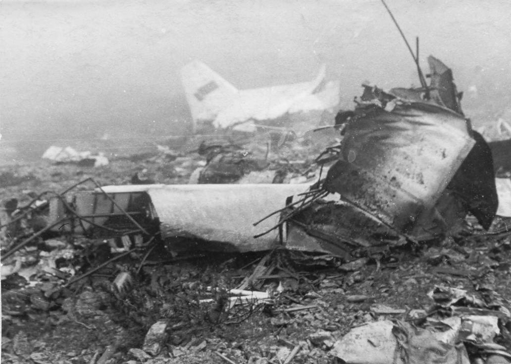 Обломки самолета Ан-12Б