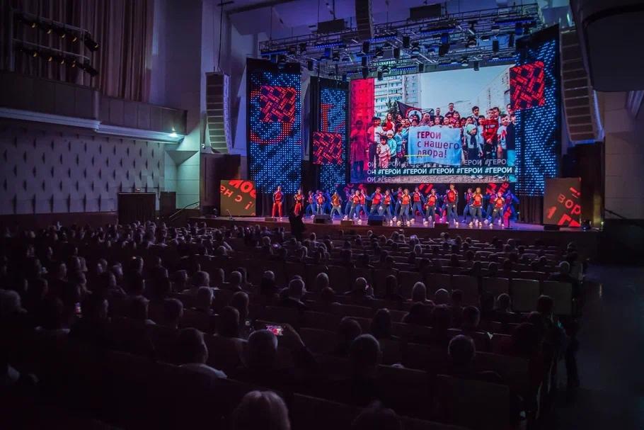 Фото Всероссийскому проекту «Герои с нашего двора!» исполнилось 7 лет. Фоторепортаж с торжественного концерта в Новосибирске 6