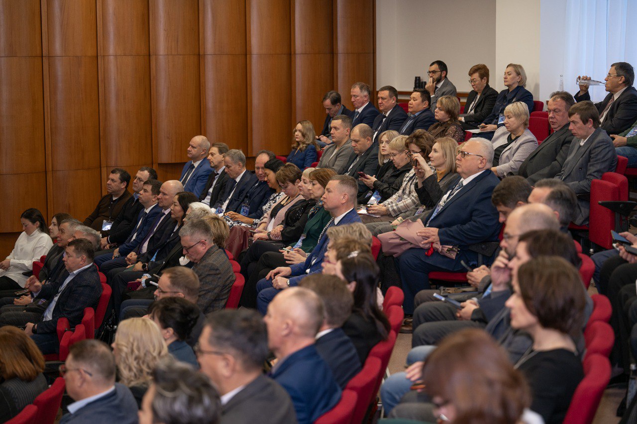 На Ямале обсудили лучшие практики страны в сфере обязательного медицинского страхования