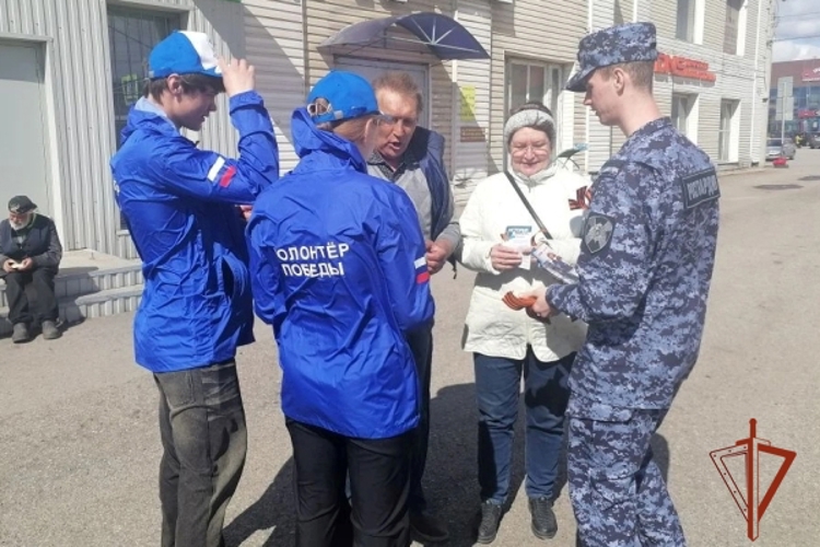 В Красноярском крае сотрудники Росгвардии присоединились к Всероссийской акции «Георгиевская лента»