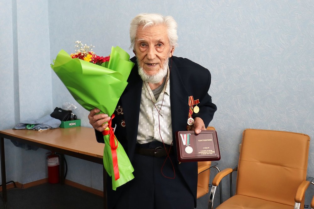 Тракторозаводское усзн. Ветеран войны которому 105 лет. Евгений 80 лет. Украшение 80 лет Прохоровскому полю.