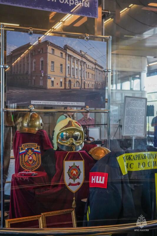 222 года славы Московской пожарной охраны: открытие выставки на станции метро «Воробьевы горы»