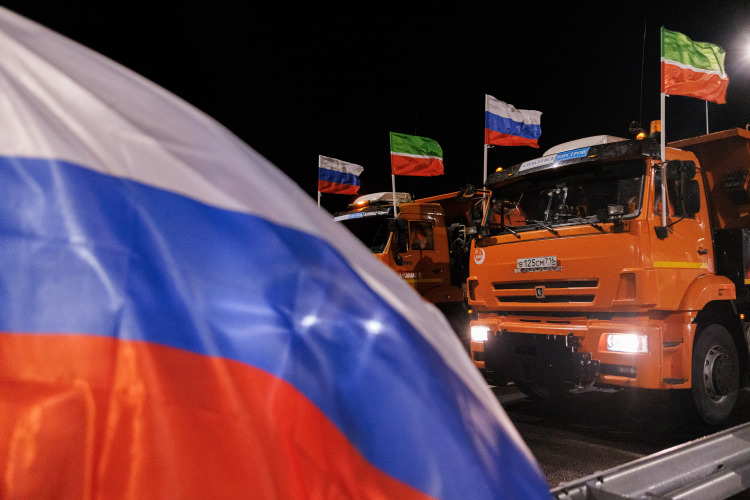 По итогам 2025 года в России продано 46,9 тыс. новых тяжелых грузовых автомобилей (HCV), это на 54% меньше по сравнению с 2024-м, когда было реализовано 102 тыс. единиц