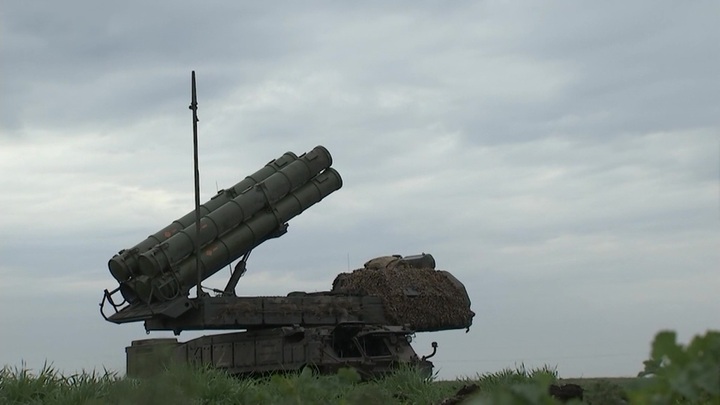 Зенитчики отразили воздушную атаку на Крым
