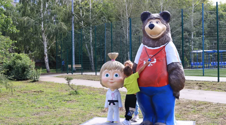 Маша и Медведь в Парке Строителей.