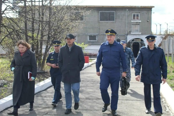 Исправительные учреждения ГУФСИН России по Кемеровской области — Кузбассу посетили региональный омбудсмен и сотрудники областной прокуратуры