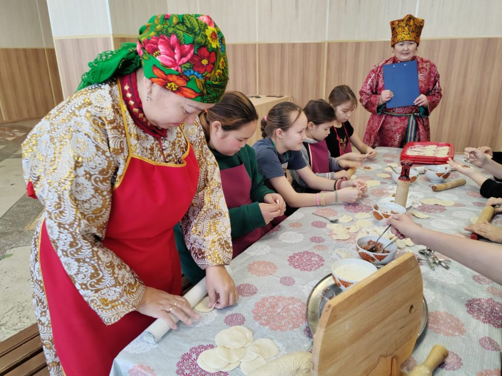 Кузбасс отметил национальный телеутский праздник «Пельменек»