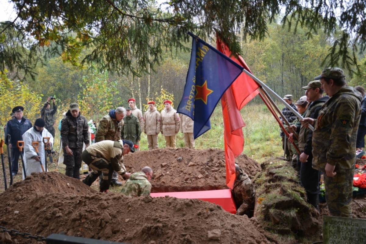 В ходе проведения работ были обнаружены и подняты останки 74-х бойцов и командиров PKKA, погибших в районе деревни Цемена