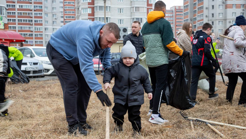 Более 20 тонн мусора собрали благовещенцы на общегородском субботнике - gtrkamur.ru