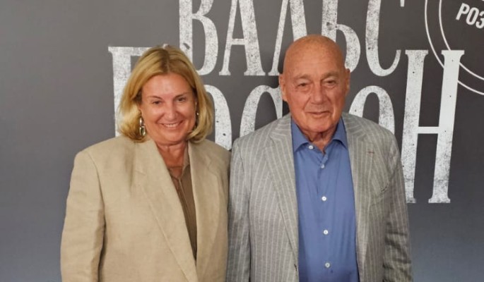 Не узнать: 91-летний Владимир Познер произвел фурор моложавым внешним видом