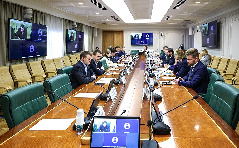 Круглый стол на тему «О совершенствовании моделей рынка, отраслевой и антимонопольной политики в условиях динамично развивающихся рынков телекоммуникаций и информационных технологий»