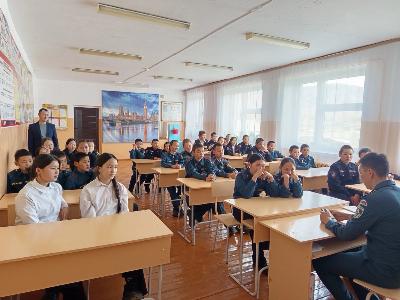 В школах и техникумах Тувы проходят занятия по повышению правовой культуры подростков