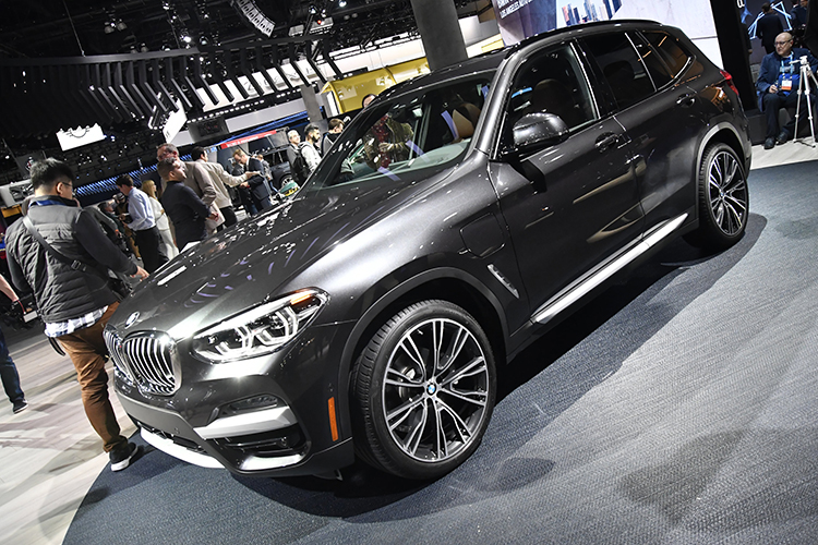 На 1-м месте внутреннего рейтинга BMW расположился BMW X3 — люксовый компактный кроссовер
