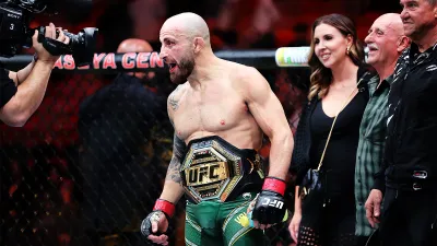 Александр Волкановски