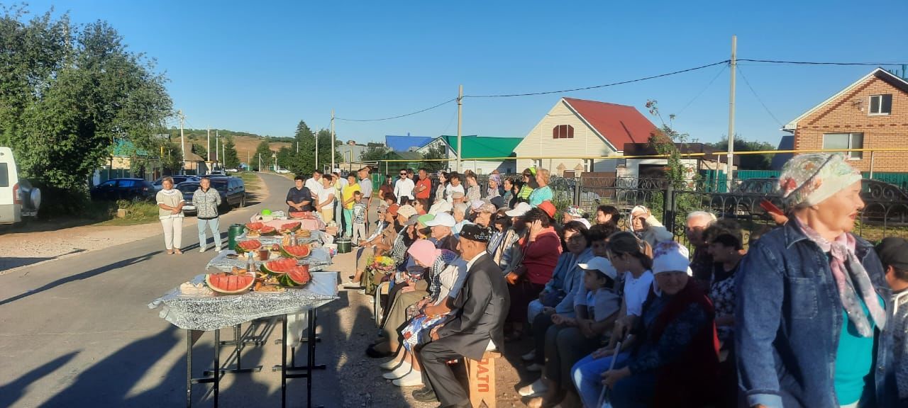 Камеры азнакаево. Прошел праздник дары осени во дворе. Праздники в июле в в Азнакаево. Праздник Азнакаево сегодня. 2015 Мухамадие Азнакаево.