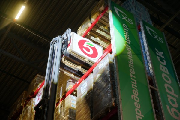 Главное за неделю: банки и маркетплейсы поспорили о скидках и способах оплаты, X5 открыла первый РЦ на Дальнем Востоке, сеть «Хлеб насущный» «приказала долго жить»