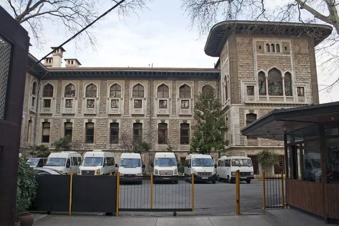 Скандал в элитной школе Стамбула: кибербуллинг, домогательства и избиение учеников всколыхнули Турцию