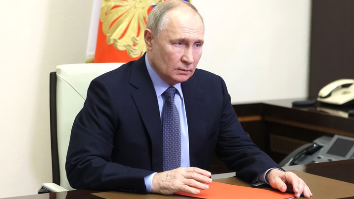 Идеологический удар в тылу России: Кто пошёл в атаку на Путина?