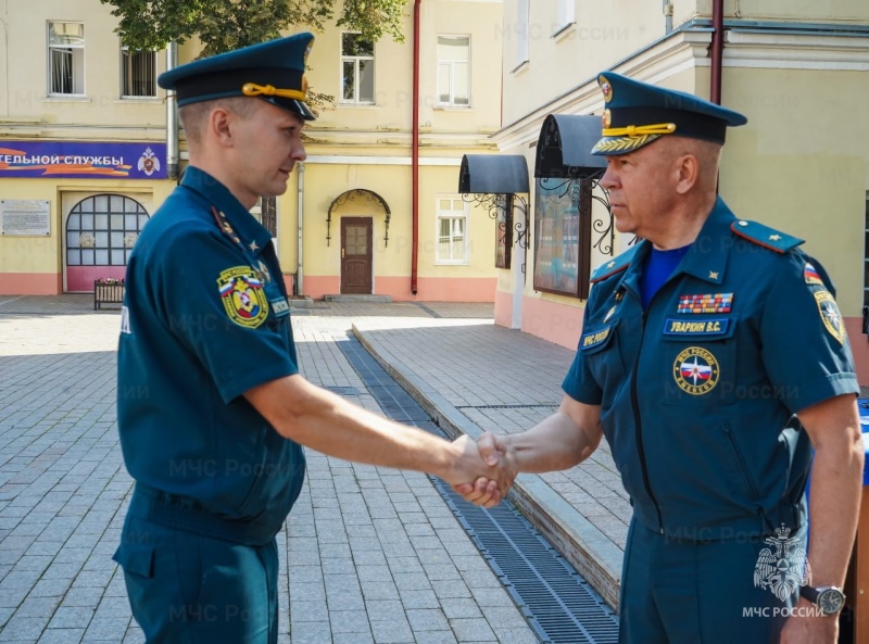 В столичном управлении МЧС России состоялось вручение первых и очередных специальных званий