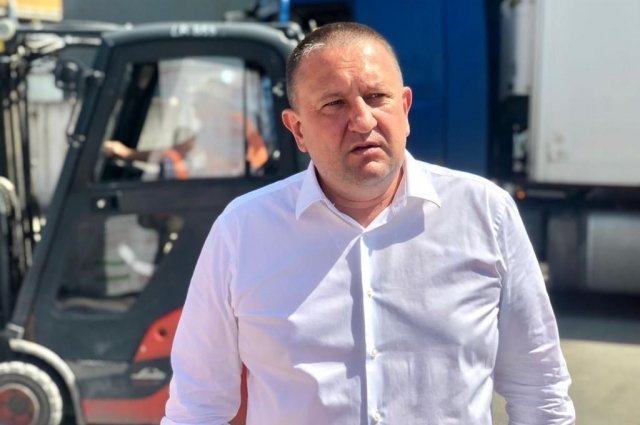 Вячеслав Сергиенко пока не выпустил поэтический сборник.