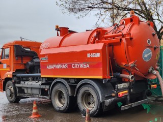 В Балашихе затопило школу