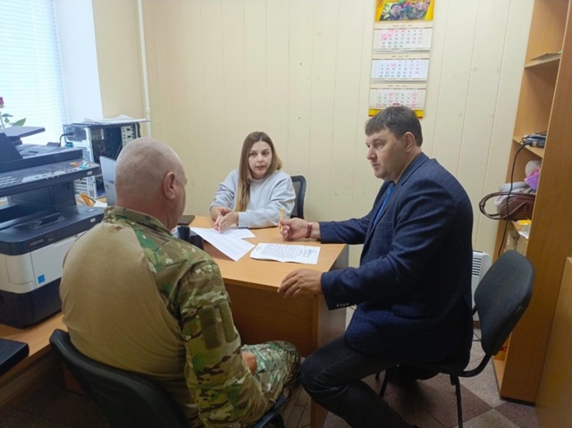 Служба по контракту