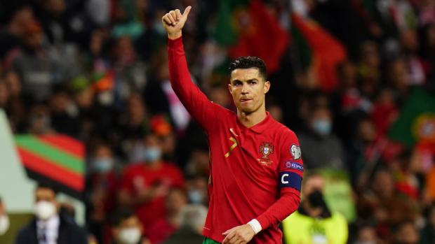 Прошла любовь. Ведущие СМИ Португалии требуют посадить Роналду на скамейку в сборной