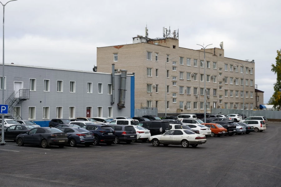 Работы в аэропорту Барнаула. Парковка. Стройка