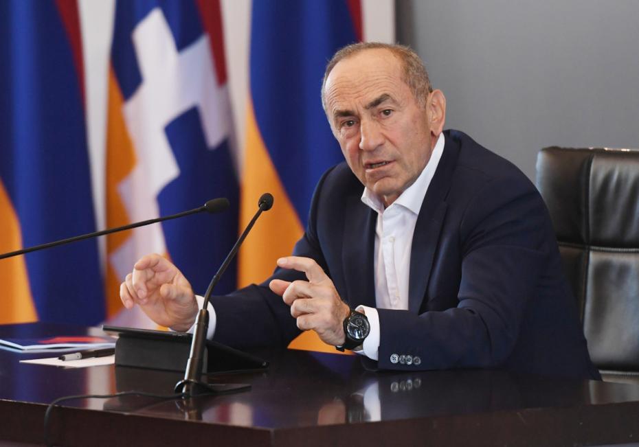 Роберт Кочарян