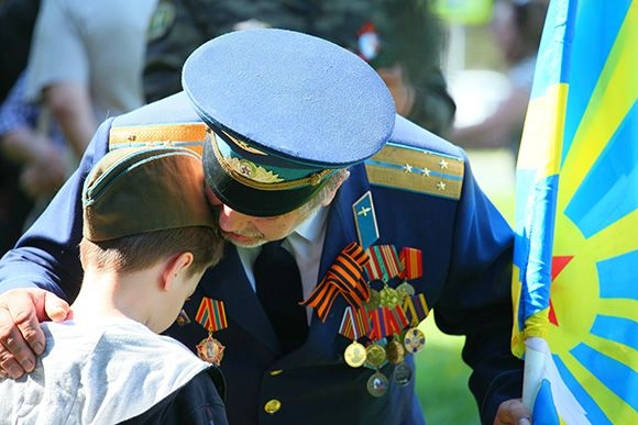 Монумент Самолет в Пензе (2).jpg