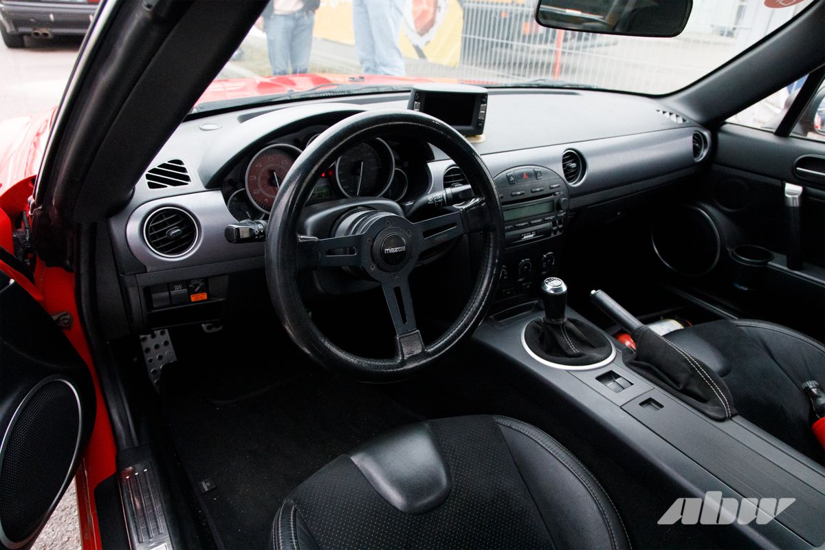 Кто на Boxster, кто на Corvette: смотрите, какие авто приехали на трек-день под Минском