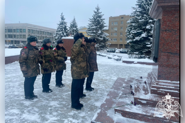 Росгвардейцы приняли участие в мероприятиях, посвященных Дню героев Отечества в Твери