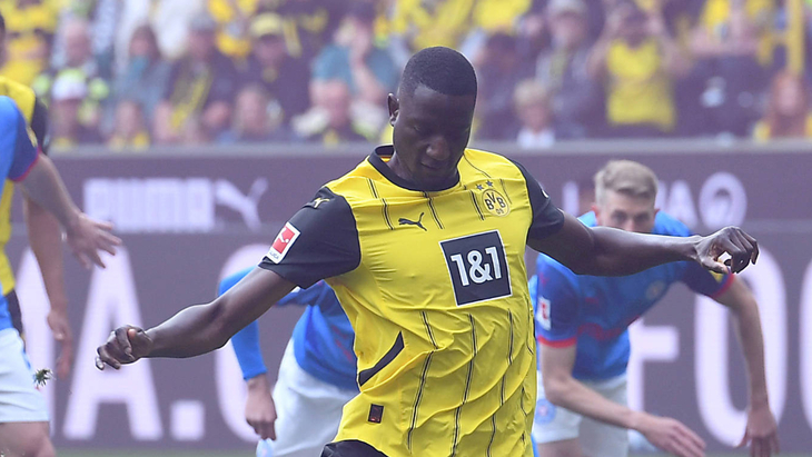 Серу Гирасси — нападающий «Боруссии» Д