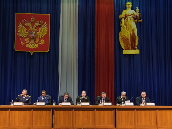 В Волгоградском областном суде прошло совещание с участием губернатора