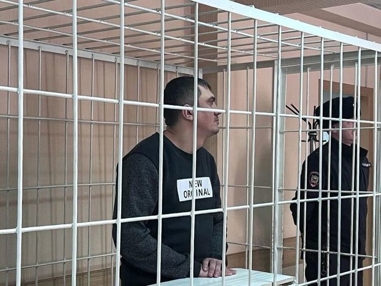 В Новосибирске полицейского из банды рэкетиров отправили под домашний арест