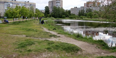 Купчинский сквер, берег пруда