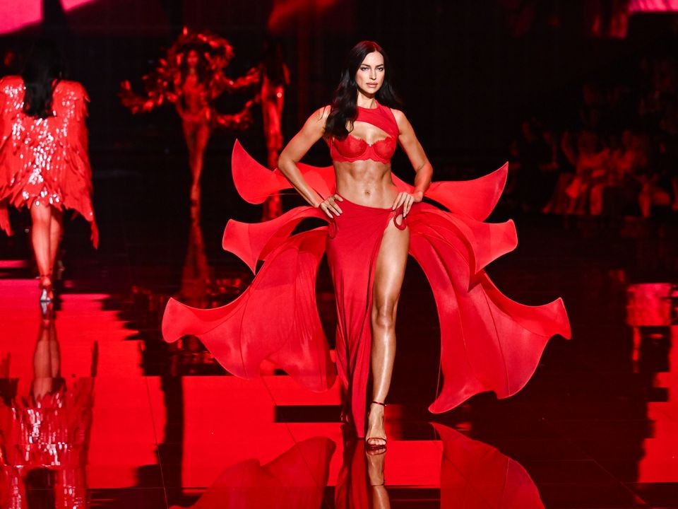 «Твой свет — ближе, чем кажется»: Ирина Шейк снялась в ролике для Южной Кореи