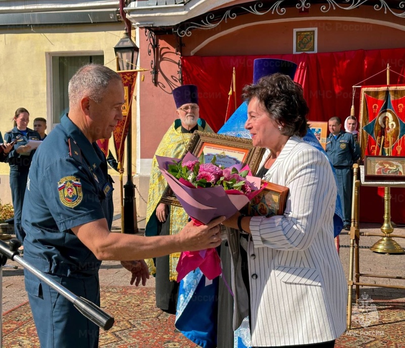 Божественная литургия, посвященная православному празднику иконы Божией Матери состоялась на Пречистенке