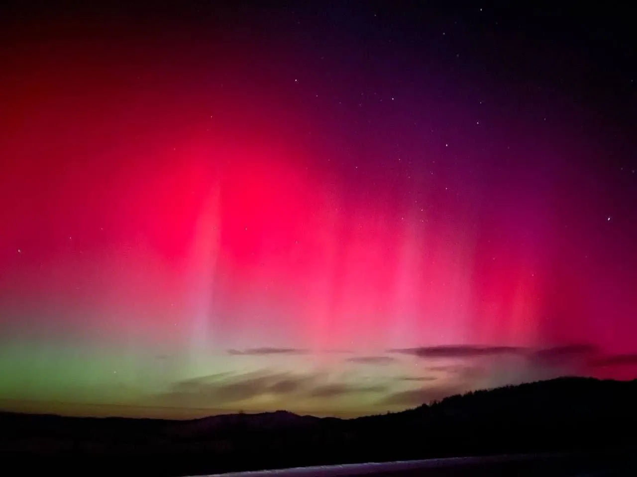 Солнце раскрасило небо полярными сияниями — Землю накрыл сильнейший радиационный шторм XXI века