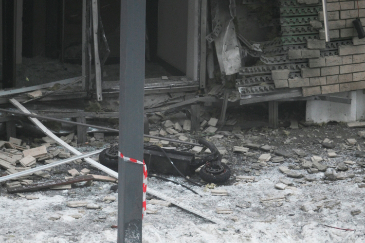 17 декабря 2024 года генерал-лейтенант Игорь Кириллов погиб в результате детонации взрывного устройства во время выхода из подъезда своего дома