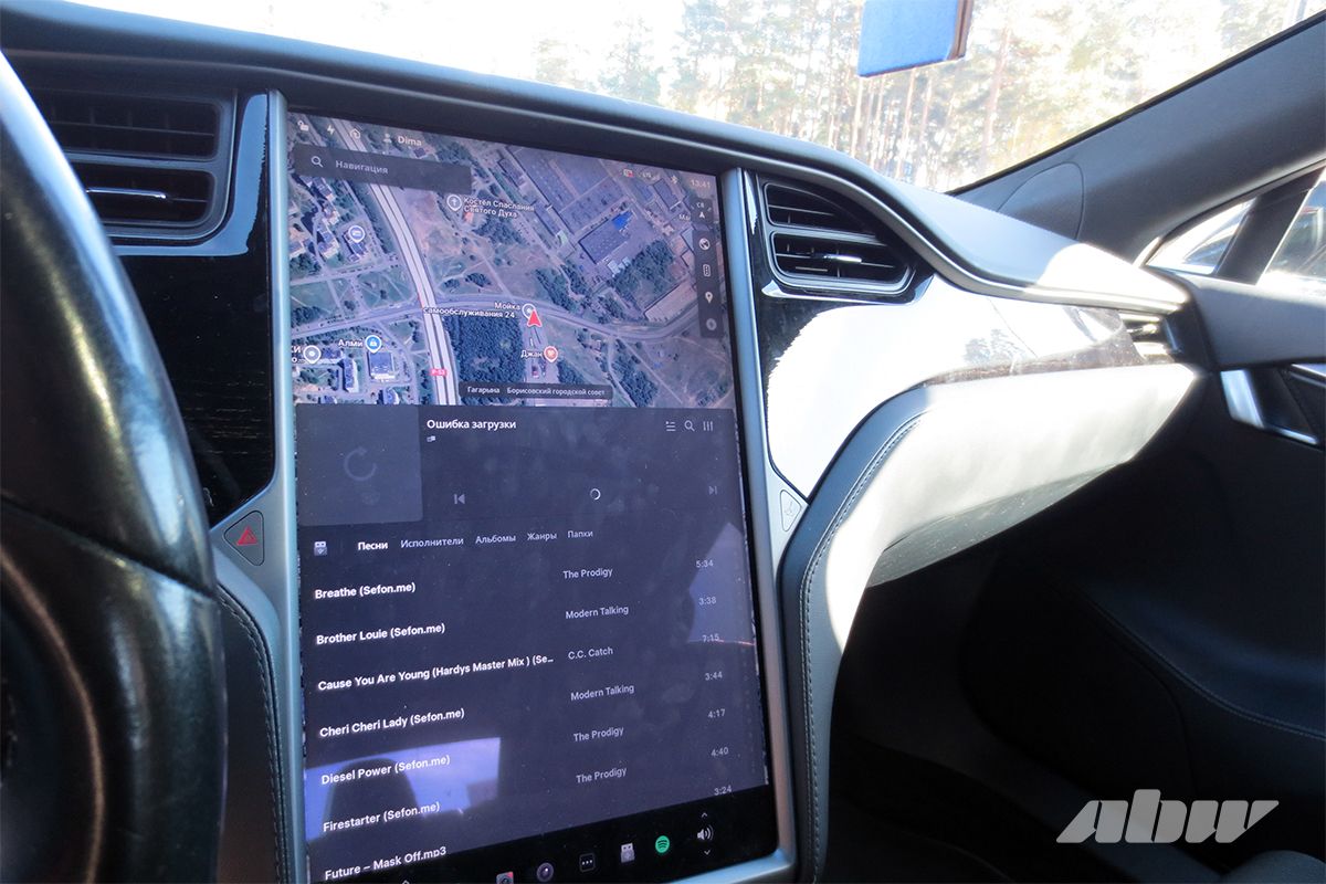 Tesla_Model_S_центральный_монитор