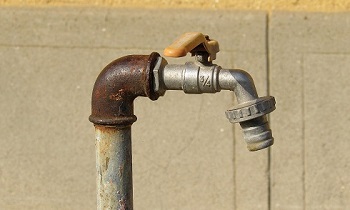 Детей много, а воды нет