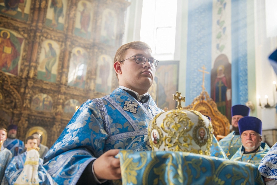 Фото: в Челнах прошла первая большая литургия новой епархии 