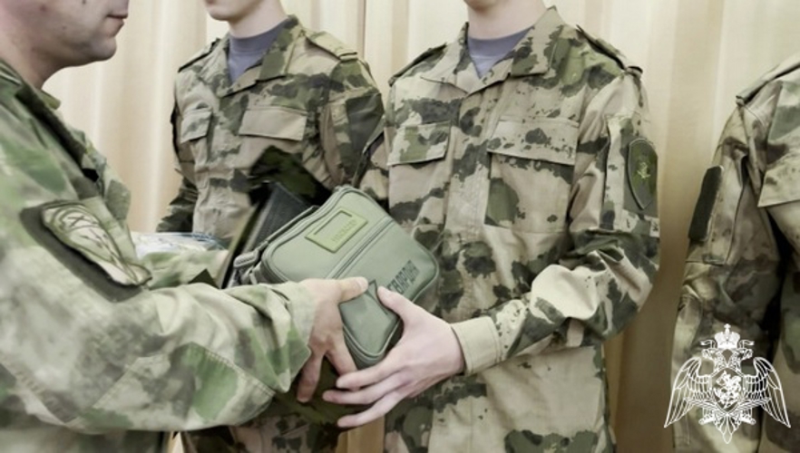 Более 20 вологодских призывников отправились служить в воинские части Северо-Западного округа Росгвардии (ВИДЕО)